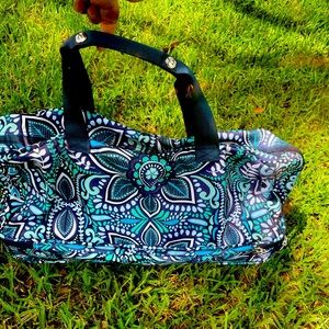 Vera Bradley rolling duffel barely used